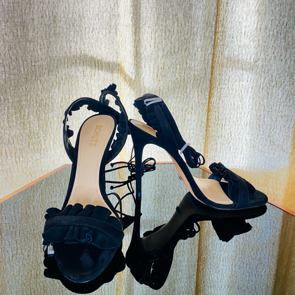 Schutz Strappy Black Suede Sandal. Sz 9.5.